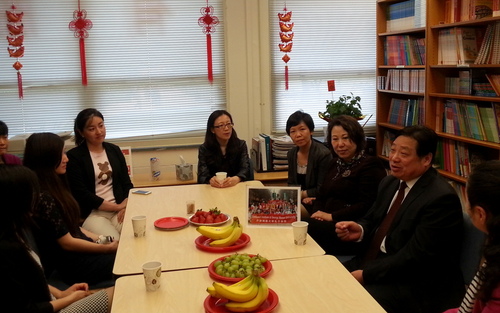 李宇明书记与乔治梅森孔子学院中方全体人员座谈-001 李宇明书记与乔治梅森孔子学院中方全体人员座谈-001