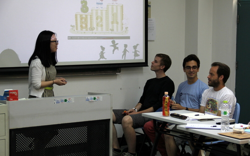 美国留学生积极参与小班试讲-001 美国留学生积极参与小班试讲-001