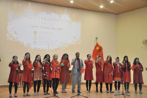 国立现代语言大学中文系大合唱 国立现代语言大学中文系大合唱