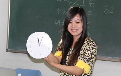 “老狼老狼几点了?”-001 “老狼老狼几点了?”-001