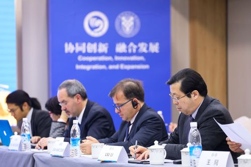 vbox7088_9Y4A0906_174817_small vbox7088_9Y4A0906_174817_small