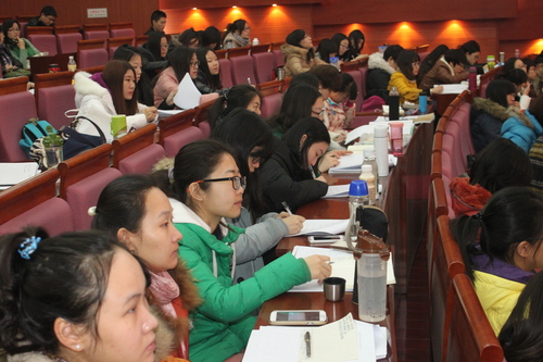 参训学员认真聆听李书记讲座 参训学员认真聆听李书记讲座